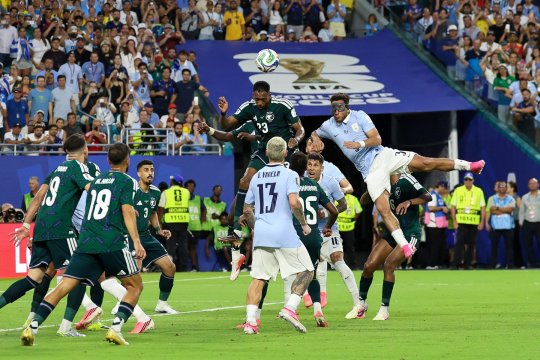 Arabia Saudită - Uruguay 1-1, în Grupa H. Sud-americanii au dominat, dar neconvingător. Portarul saudiților, înger și demon