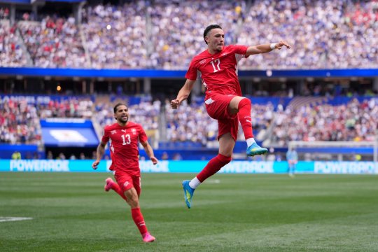 Elveția - Bosnia-Herțegovina 4-1, în Grupa B. Rezervele Vargas și Mazembi au strălucit în California!