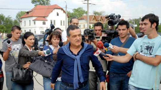 Terorizat de un cămătar, Gigi Becali a luat o decizie neașteptată: ”Nu sunt mândru!”