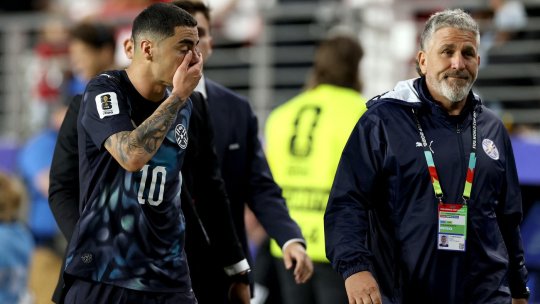 Și-a pus mâna la gură și a fost eliminat. Scandal de proporții la Turcia - Paraguay, după noua regulă FIFA