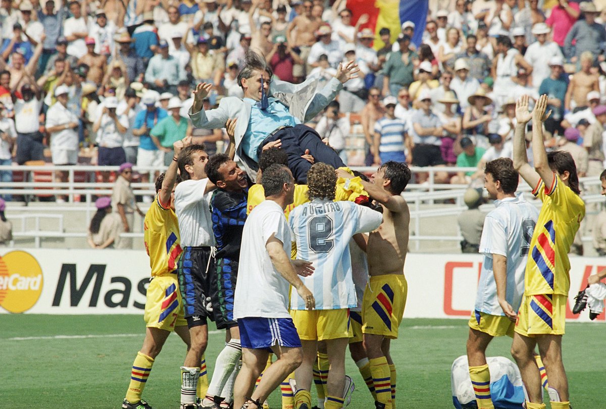 Naționala României, după victoria cu Argentina de la CM 1994, scor 3-2