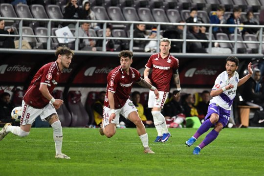 Lovitură pentru Daniel Pancu! Rapid își poate pierde vedeta