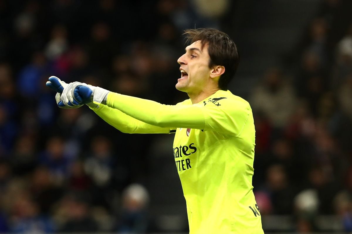 Ciprian Tătărușanu în tricoul lui AC Milan, în 2023