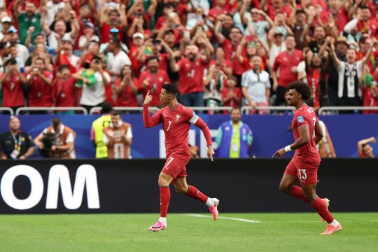 Portugalia - Uzbekistan 2-0, ACUM, pe iAMsport.ro. Golul incredibil al lui Ganiev, anulat după intervenția VAR!