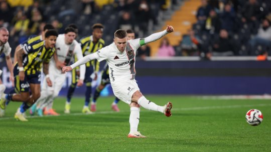 Probleme pentru Mirel Rădoi la Gaziantep: Alex Maxim, aproape de transfer!