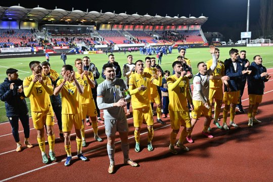 Dat dispărut de un an, jucătorul român revine în fotbal, sub comanda unui component al Generației de Aur: ”I-am ascultat povestea, va primi o șansă”
