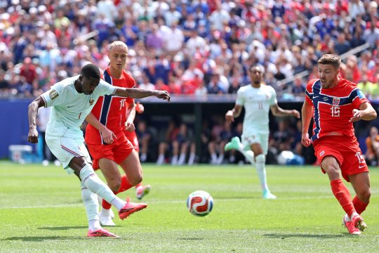 Norvegia - Franța și Senegal - Irak, ACUM, pe iAMsport.ro. Hat-trick pentru Dembele! Asiaticii, în inferioritate numerică. Bătălia pentru supremație în grupa I