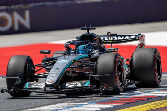 Russell, cel mai rapid în calificările din Austria! Ferrari a completat podiumul