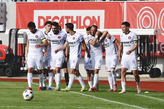 Ședință de urgență la Hermannstadt: finanțatorul ar fi decis să renunțe la echipă! Viitor incert pentru sibieni în Liga 2