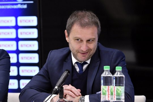 A izbucnit în direct după ce Mangia a fost prezentat oficial: ”Eu îi dădeam un pumn în gură, ești nebun la cap?! Îl distrug”