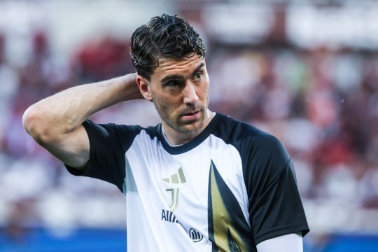 Vlahovic, variantă pentru Barcelona?