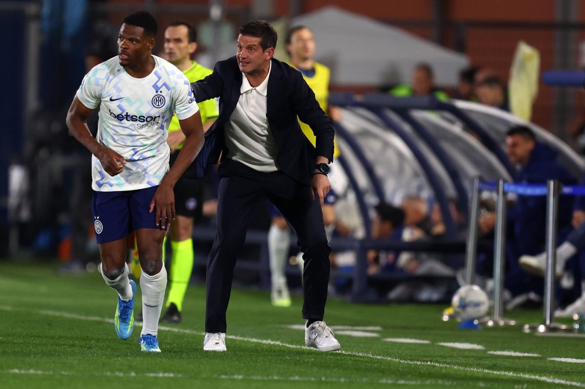 Cristi Chivu și Denzel Dumfries