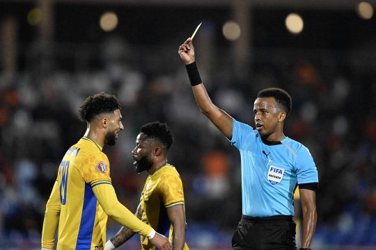 FIFA l-a delegat la Mondial, dar SUA nu i-a permis accesul! Cel mai bun arbitru african a fost nevoit să se întoarcă de unde plecase