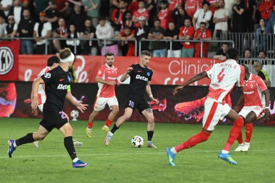 Superoferta din China pe care a refuzat-o Florin Tănase ca să rămână la FCSB!