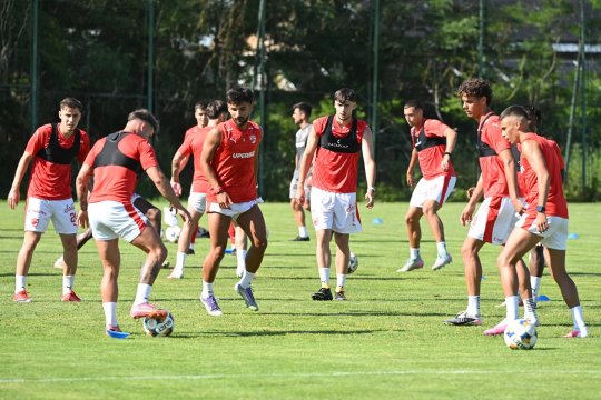 Victorie la scor pentru Dinamo în amicalul cu LKS Lodz
