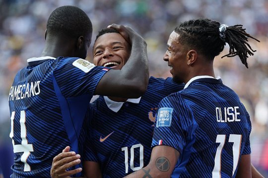 Balonul de Aur 2026. Mbappe, abia al doilea favorit. Surpiza de pe primul loc. Messi, în TOP 5