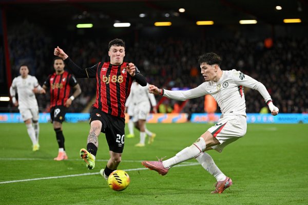 Transfer controversat! Drăgușin va fi coleg cu fotbalistul acuzat că i-a dat mesaje nepotrivite unei fete de 15 ani, cu care a încercat să se întâlnească
