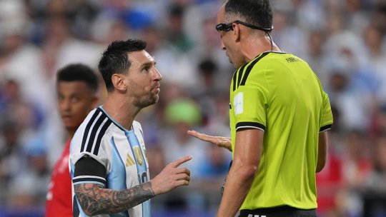 ”Nu mă trata cu lipsă de respect!” Messi l-a pus la punct pe arbitrul portughez care a condus Argentina - Elveția