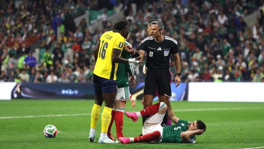 Arbitrul finalei CM 2026, implicat într-un scandal uriaș: a fost reținut într-o razie cu arme, droguri și escorte!