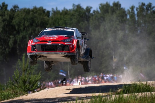 Sami Pajari relansează lupta pentru titlul mondial. Prima victorie în WRC pentru tânărul finlandez
