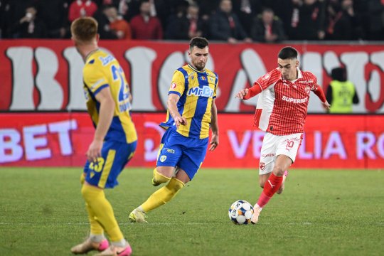 Petrolul Ploiești - Dinamo, de la 19:30, pe iAMsport.ro. Duel portughez pe băncile tehnice!