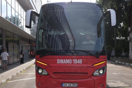 Greșeală uriașă pe noul autocar al lui Dinamo! Trofeu ”pierdut” din palmaresul clubului