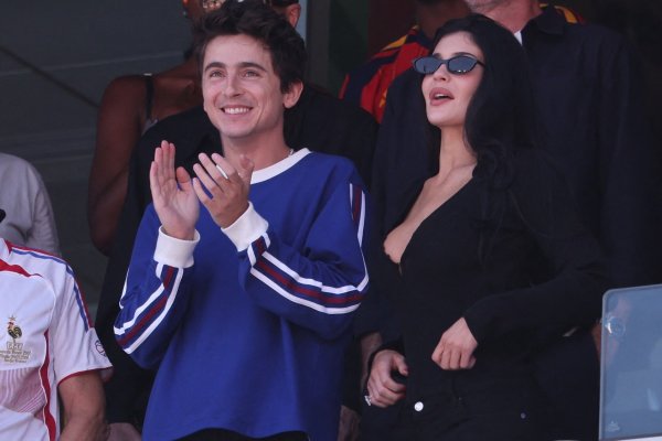 Finala CM 2026, invadată de vedete! Donald Trump, Brad Pitt și Kylie Jenner au urmărit din tribune duelul Spania - Argentina