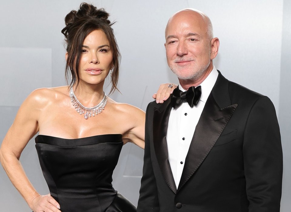 Jeff Bezos ar putea investi la Liverpool