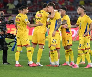 Un fotbalist din liga a doua a Angliei ar putea fi ”următorul căpitan al naționalei României”