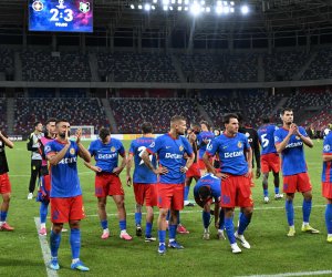A numit jucătorul de la FCSB căruia Becali trebuie să îi găsească loc în primul 11: ”Nu e de ținut pe bancă!”