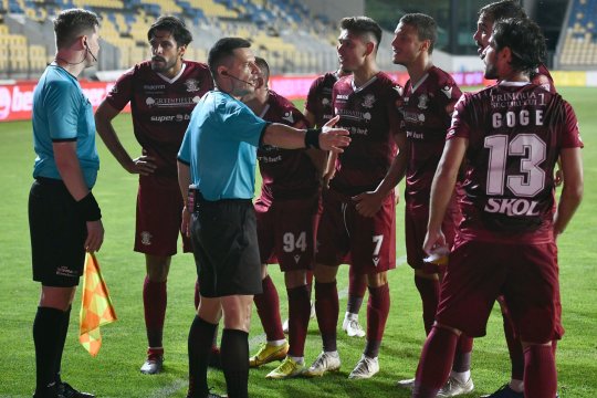 Fostul fundaș al Rapidului, trecut pe la Real Madrid, a fost prezentat la noua sa formație