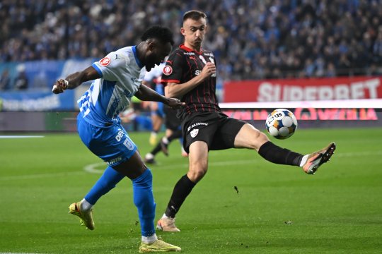 Dinamo - Universitatea Craiova, de la 20:30, pe iAMsport.ro. Meci de gală pe Arcul de Triumf