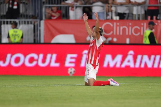 Dinamo - Universitatea Craiova 2-0, ACUM, pe iAMsport.ro. Eliminare pentru olteni în prelungirile primei reprize!