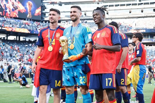 Giganții din Premier League se bat pe un internațional spaniol