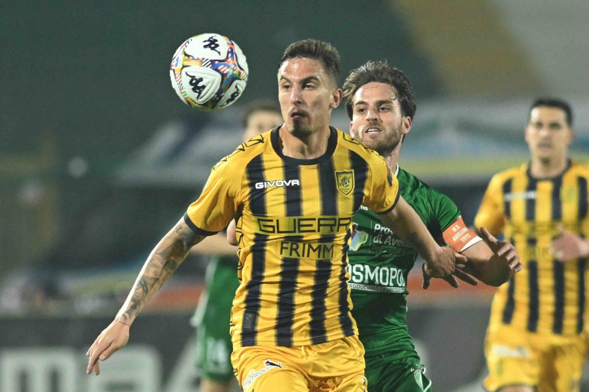 Rareș Burnete, în tricoul celor de la Juve Stabia