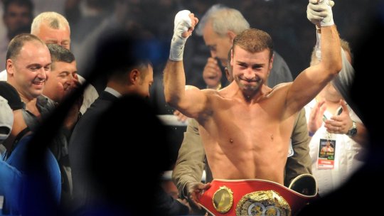 Lucian Bute, mărturisire emoționantă despre mama sa: ”Avea o carte de rugăciuni. S-a întors cu spatele la ring”