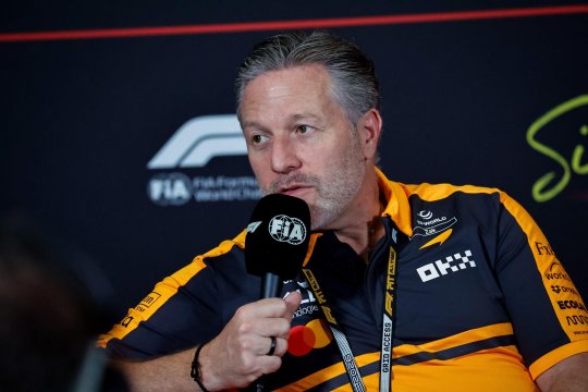 Zak Brown a pus capăt speculațiilor privind venirea lui Max Verstappen la McLaren