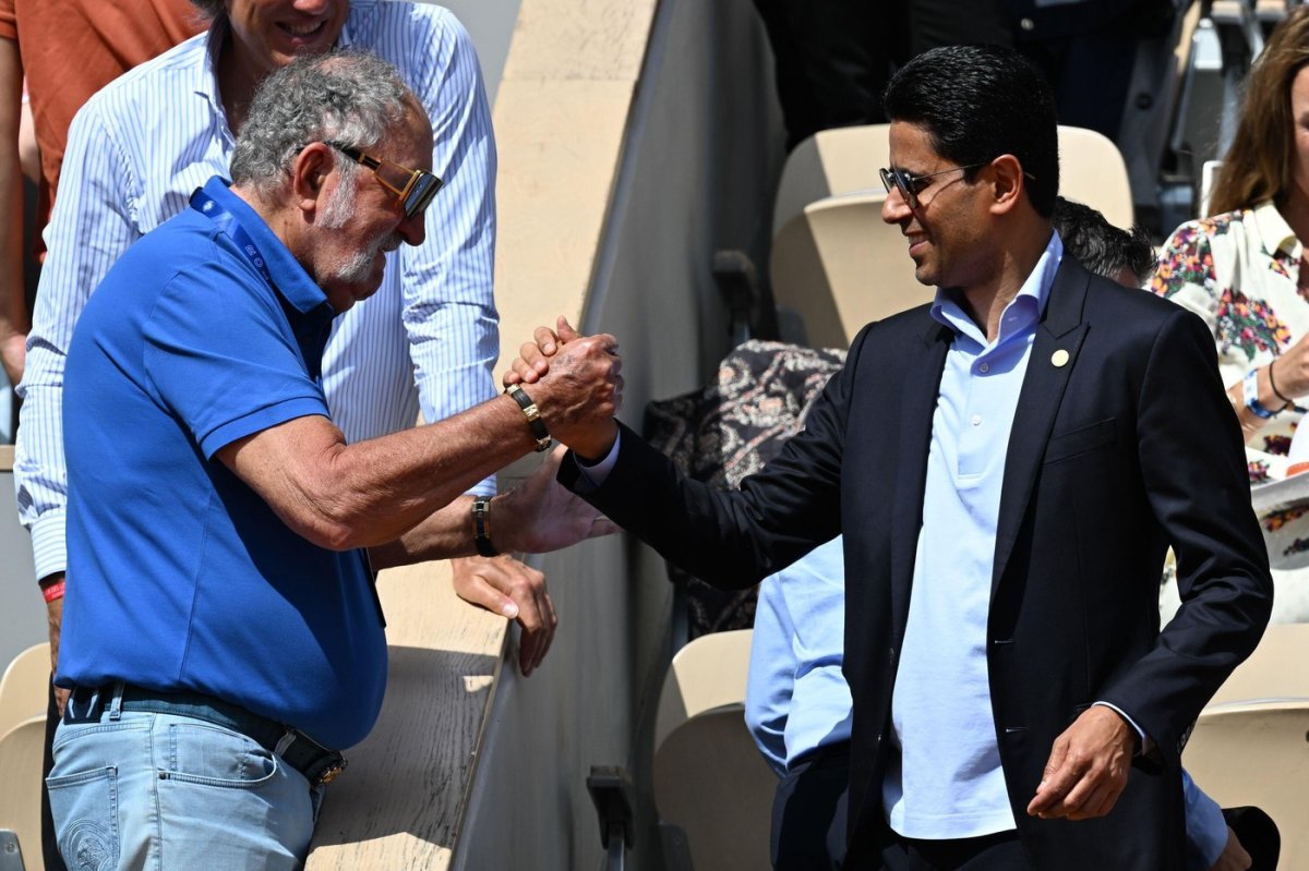 Nasser Al-Khelaifi (în dreapta) este favoritul lui Răzvan Burleanu la șefia FIFA