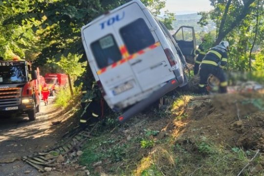 Echipa secundă a lui Dinamo, implicată într-un accident rutier grav! Un om a murit. Antrenorul Adrian Ropotan a fost resuscitat