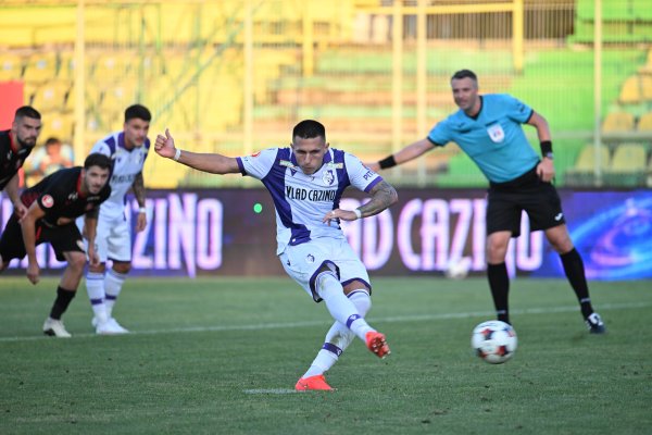 Penalty-ul lui Robert Moldoveanu a decis FC Argeș - Csikszereda. Atacantul a avut un moment emoționant după gol