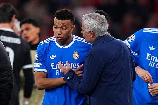 Mai mulți jucători de la Real Madrid ar putea fi dați afară de Mourinho înainte de a reveni de la Mondial
