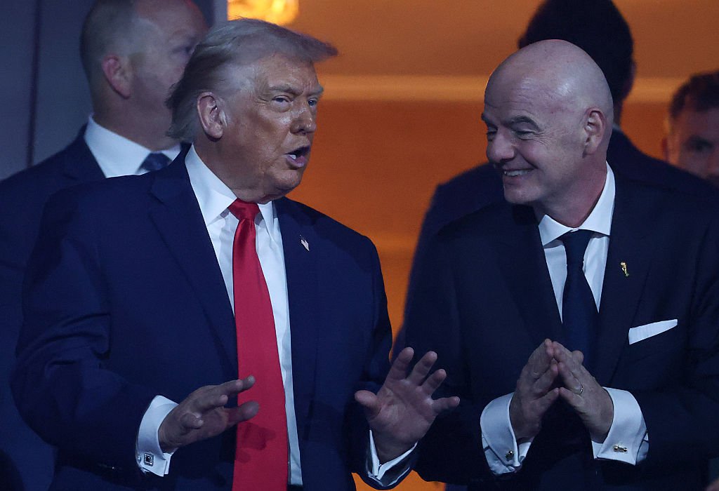 Gianni Infantino, președintele FIFA, a inventat inclusiv un premiu pentru Donald Trump
