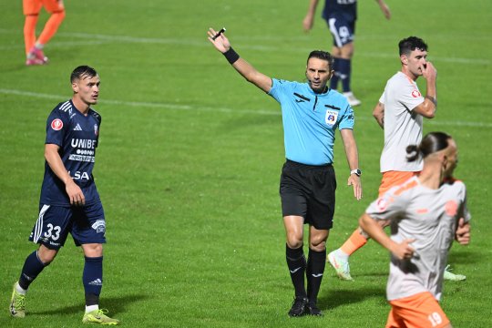 SuperLiga preia regula care a stârnit controverse la Cupa Mondială! Schimbări importante de arbitraj din noul sezon