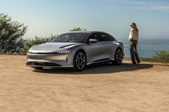 Arabia Saudită își mărește implicarea într-un constructor auto