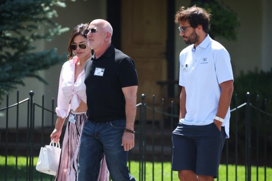 Jeff Bezos, gata să intre în acționariatul lui Liverpool! Miliardarul Amazon pregătește o investiție colosală pe Anfield