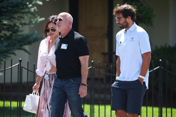 Jeff Bezos, gata să intre în acționariatul lui Liverpool! Miliardarul Amazon pregătește o investiție colosală pe Anfield