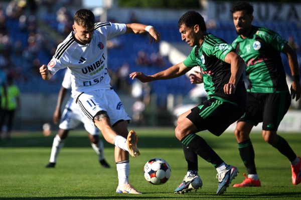 FC Botoșani - Corvinul 0-0! Moldovenii rămân fără victorie în campionat, deși oaspeții au jucat în 10 pe final