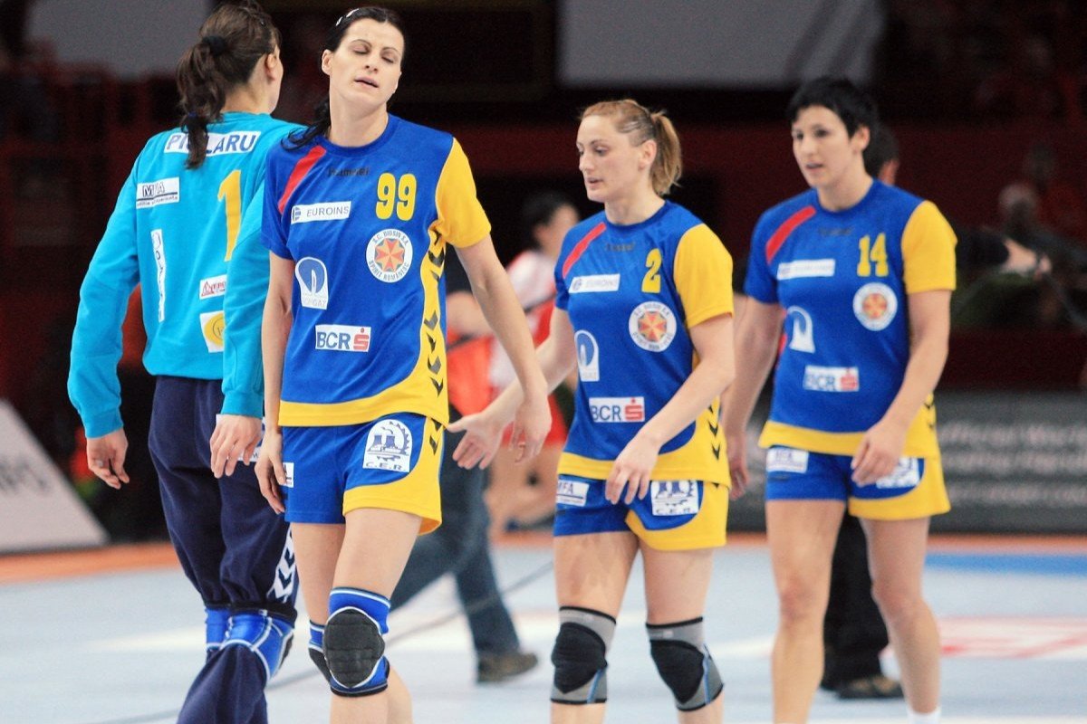 Narcisa Lecușanu a jucat între 2006 și 2010 pentru Oltchim