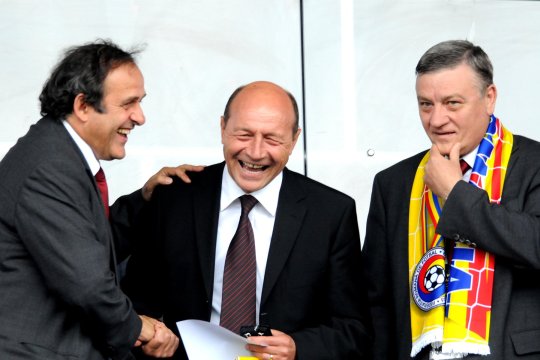 Cum l-a numit Victor Becali pe Mircea Sandu, la 16 ani de când a fost acuzat de fostul șef al FRF că a distrus fotbalul românesc: ”