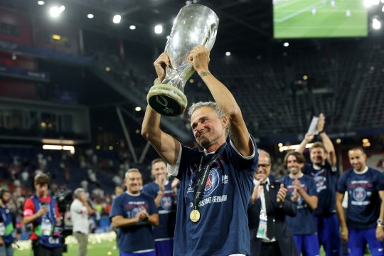 PSG a învins-o pe Aston Villa, dar Enrique trage un semnal de alarmă: ”Sunt departe”